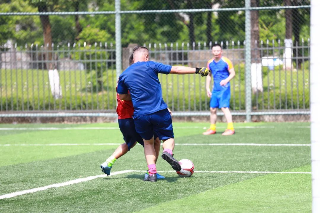 火焰蓝俱乐部图片,火焰蓝篮球队