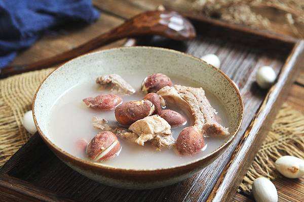 菠萝蜜吃了好吗,菠萝蜜吃了要吐出来吗