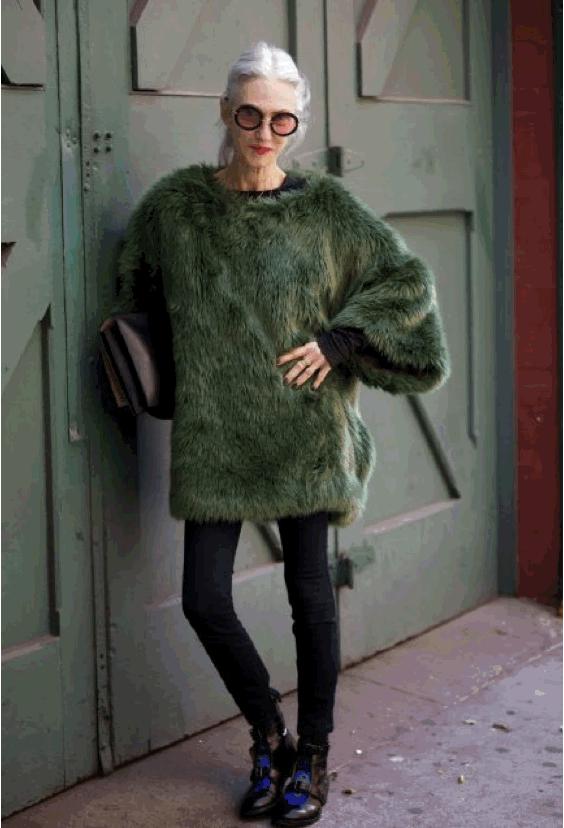 法国60岁奶奶随性穿搭火了,七十多岁法国奶奶的时尚