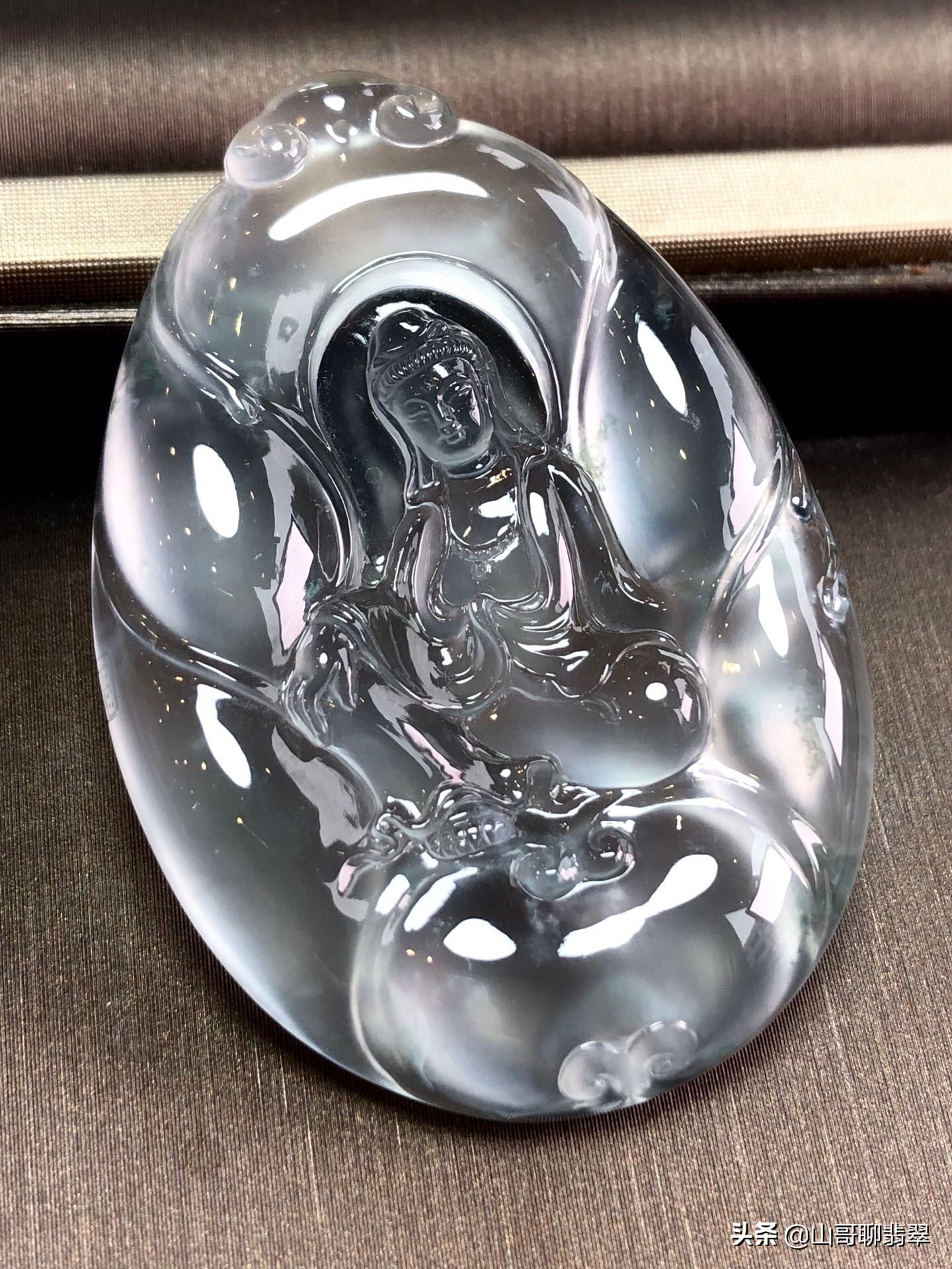 翡翠的搭配技巧,翡翠圆珠怎么搭配