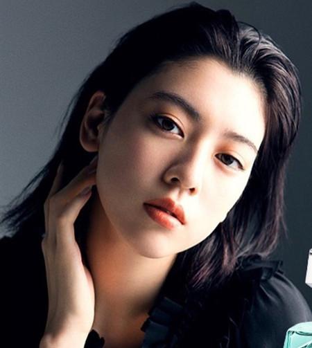 适合发量少女孩的炫酷发型,适合25-26岁女孩的今年流行发型