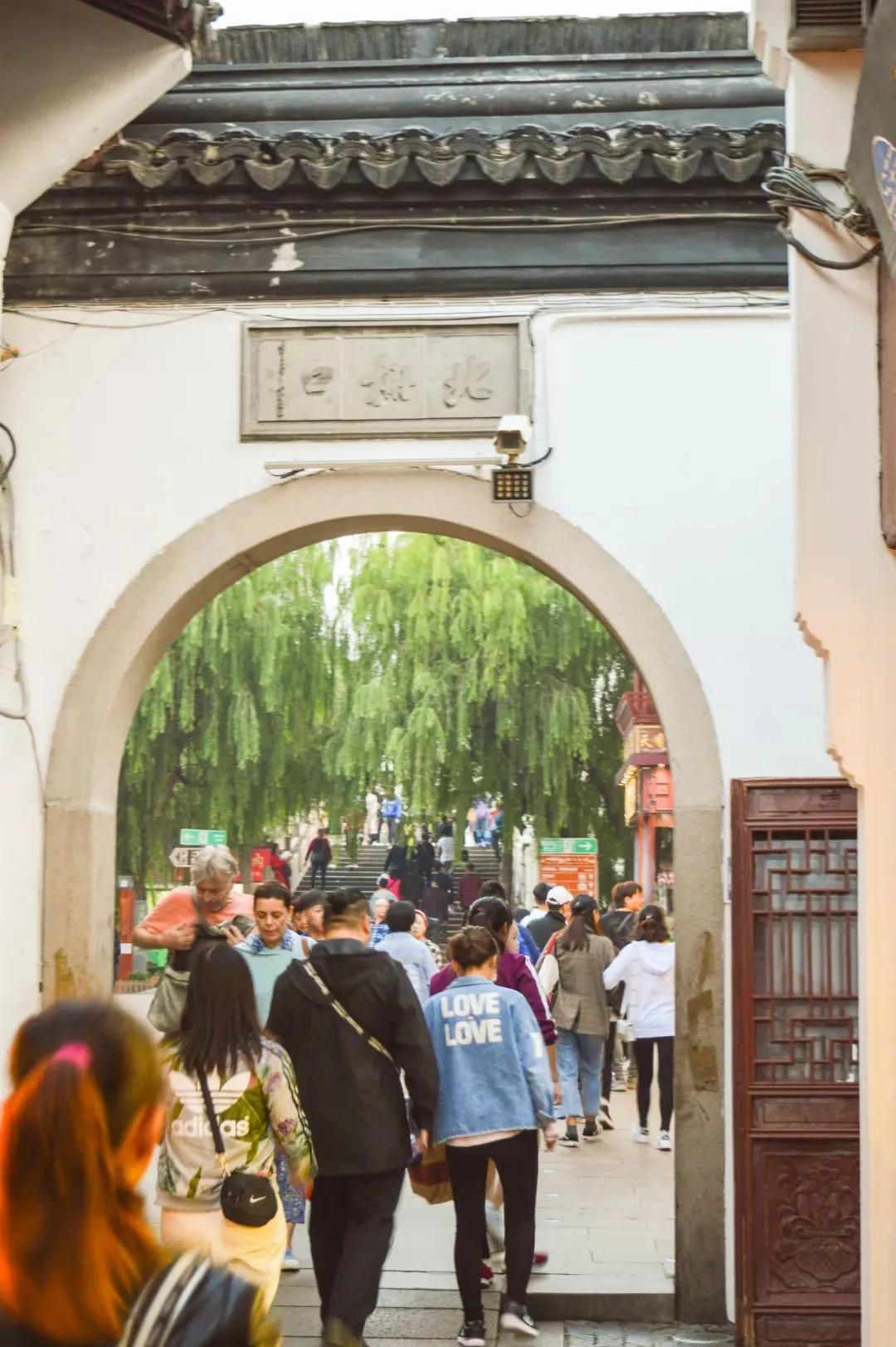 国内专坑游客的8条美食街,国内专坑游客的10条美食街