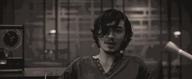 骗爸爸开法拉利,骗着父母的钱拿去赌博