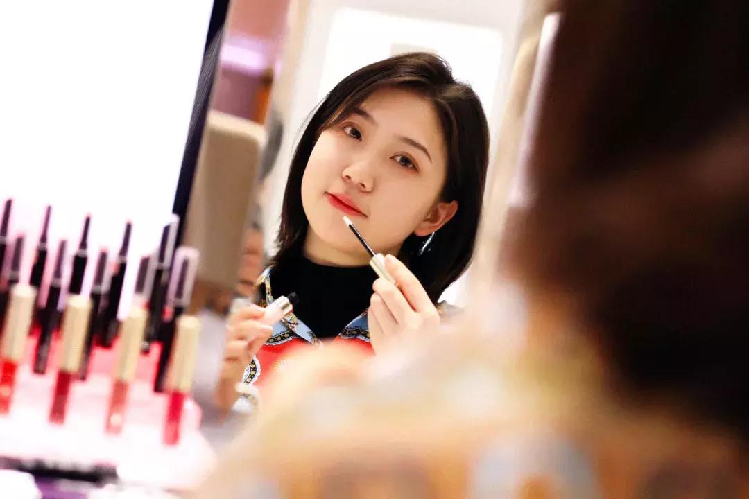 提升妆容精致度的化妆品,可以提升妆容质感的化妆品