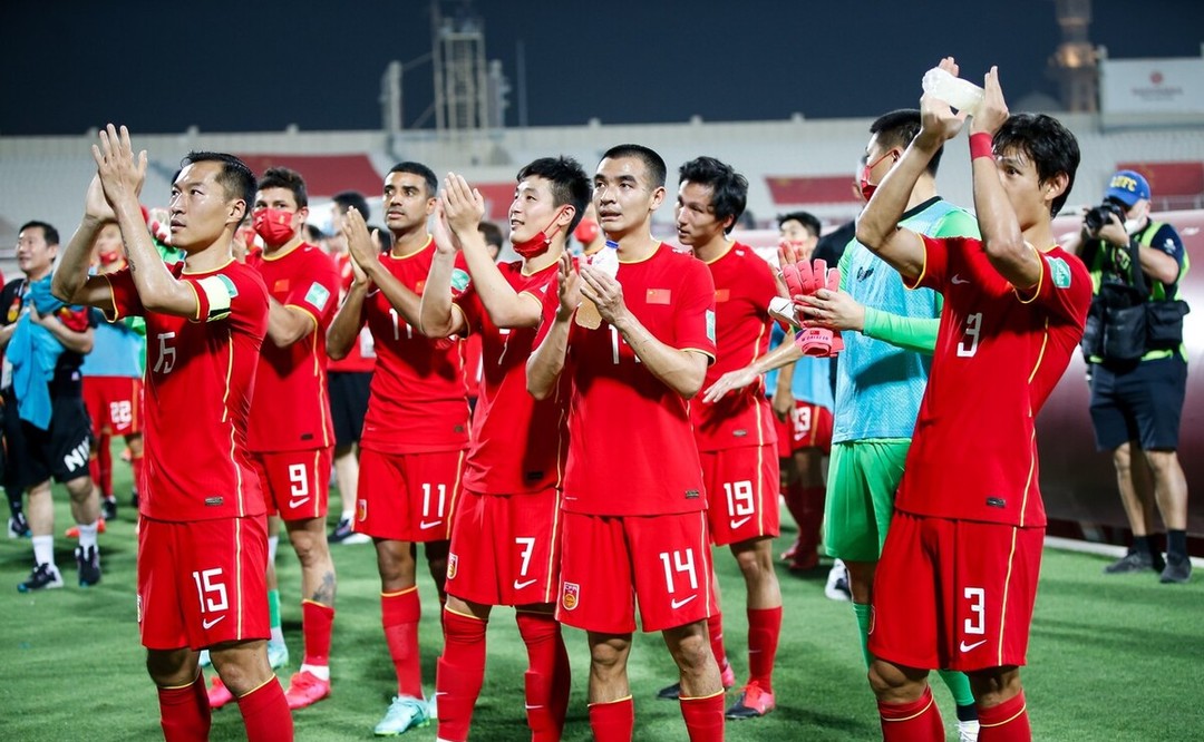 今晚国足将迎亚洲杯首战,国足世预赛最新赛程时间表