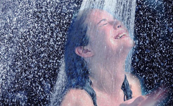 真的有增大水流的花洒吗,日本淋浴花洒喷头