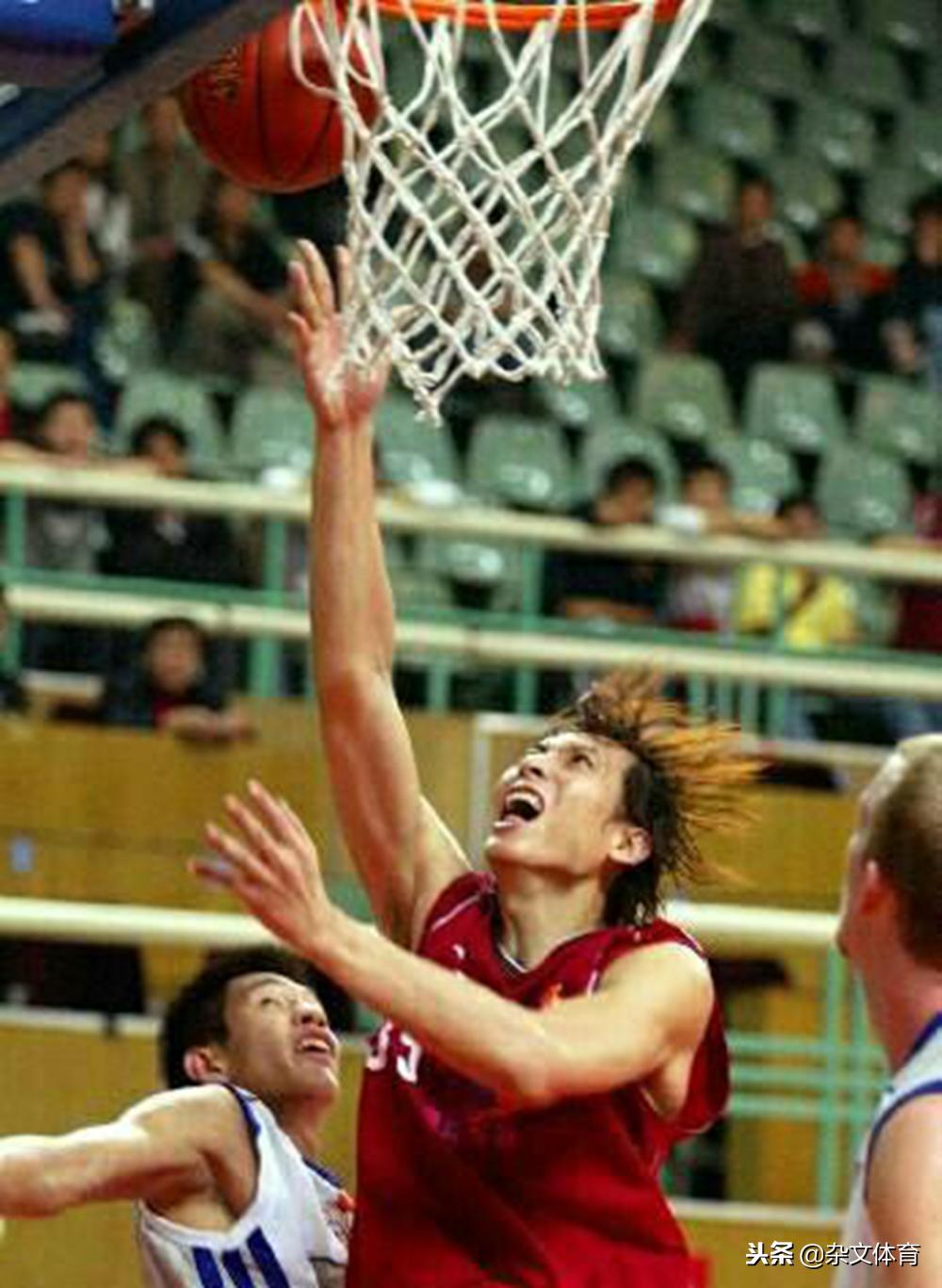 刘玉栋以什么身份为辽宁队发奖,96黄金一代中国男篮前锋