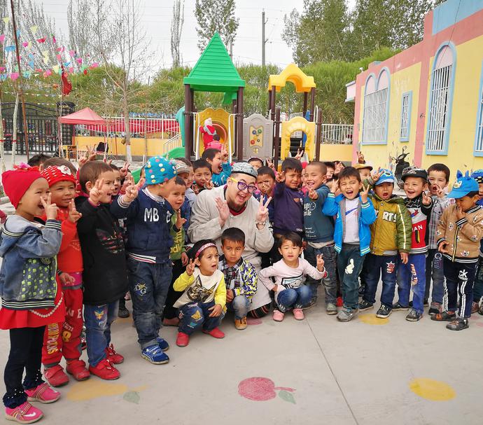 王洋获奖视频,新疆知名歌手王洋