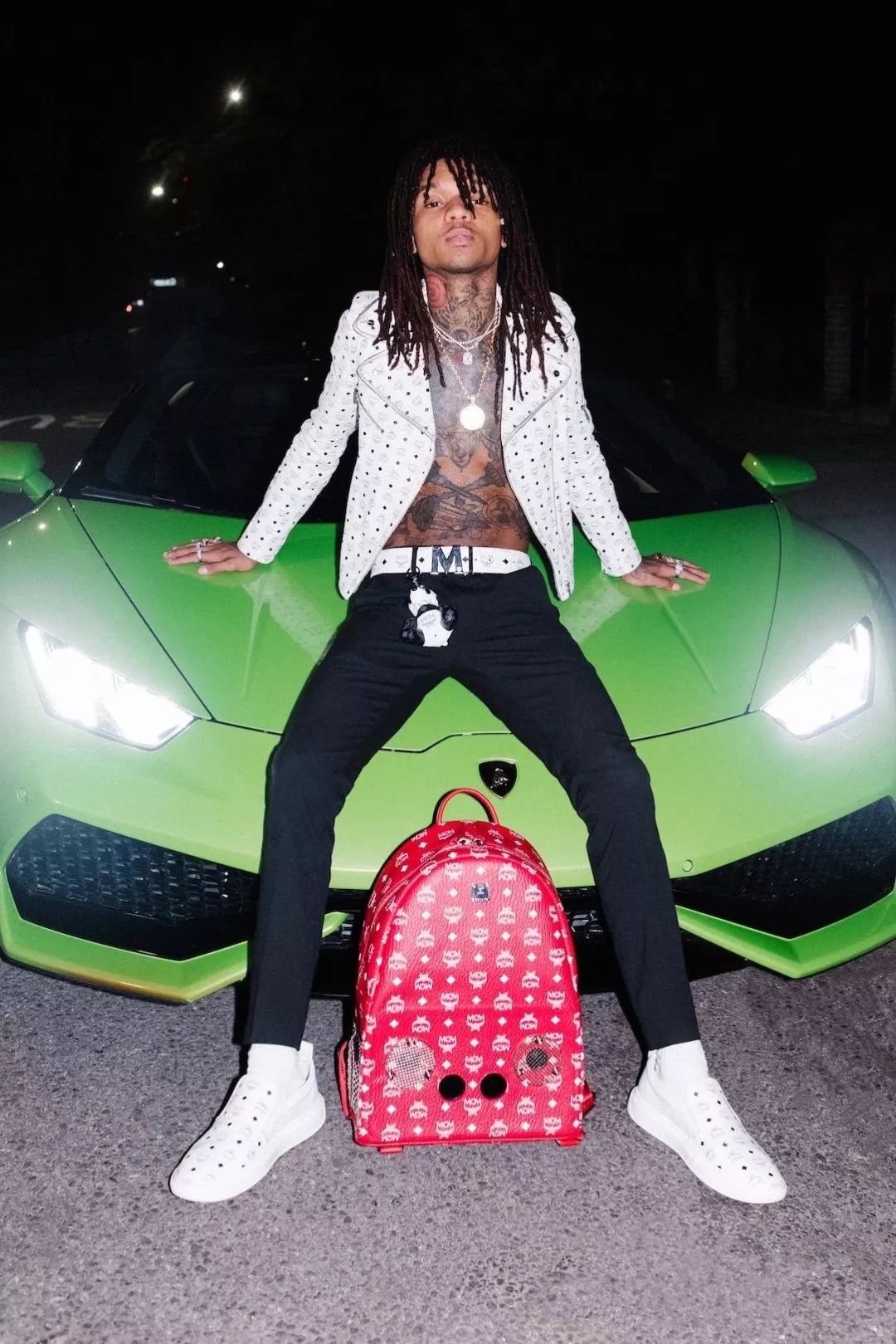 从濒临倒闭到年营收25亿,从濒临倒闭到市值266亿