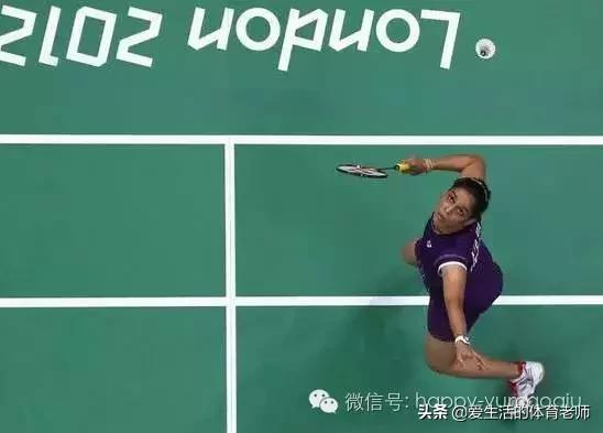 如何打好高远球羽毛球,羽毛球基础高远球