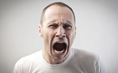 头顶脱发是肾精亏虚吗,头顶脱发是血虚