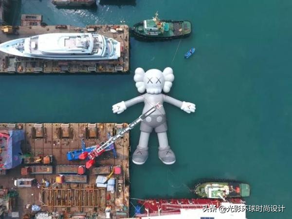 优衣库kaws疯抢官方回应,kaws优衣库被哄抢