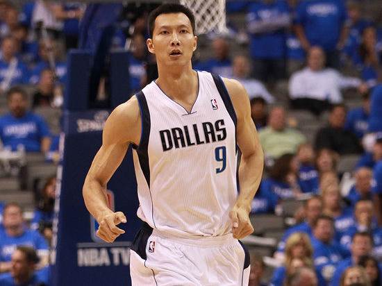 少年曾有凌云志洗尽铅华也从容！16年巅峰低谷，易建联的篮球人生