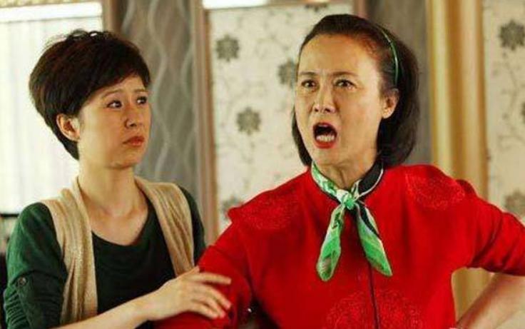 奶奶疼不疼孩子，别光听嘴里说什么，看“这3点”就心里有数了