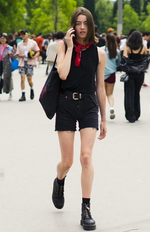 夏季凉快舒服短袖t恤小衫,今年流行什么样的短袖t恤衫