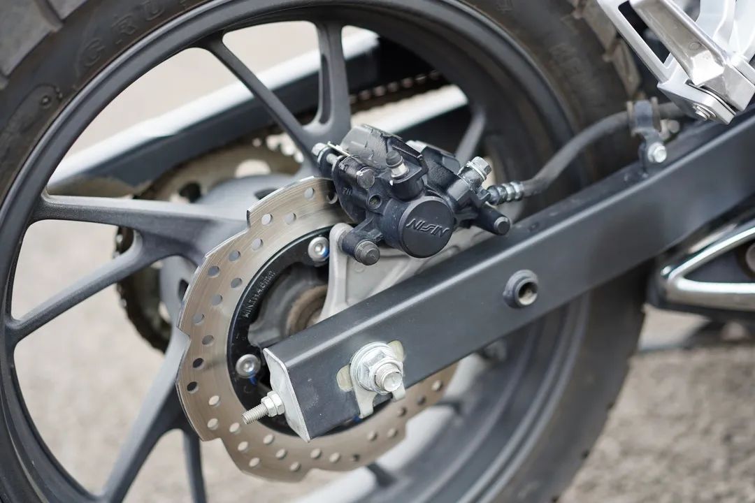 本田新大洲cbf190x摩旅,新大洲本田cbf190r对比豪爵nk150