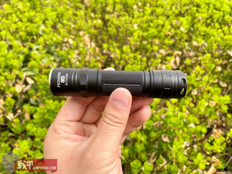 流明开拓者c30手电筒,开拓者c33手电黄光