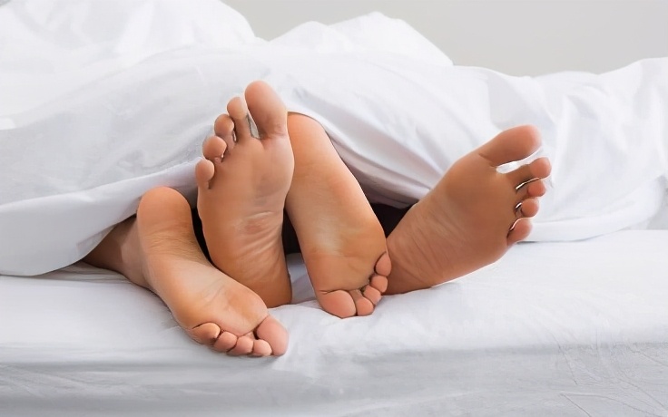 27岁男生脚臭,25岁帅哥脚臭怎么办