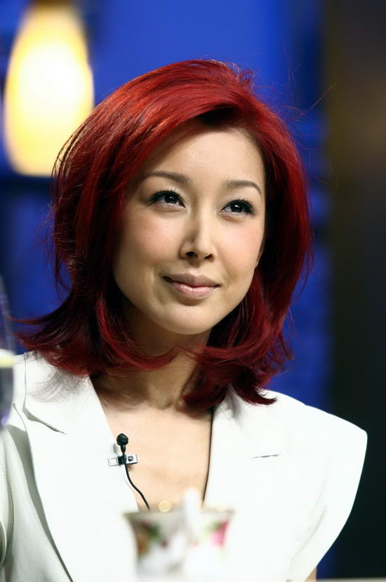 孙悦相亲相爱一家人,孙悦演唱父母的感人歌曲