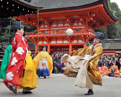 蹴鞠场边万人看,蹴鞠观赏场面