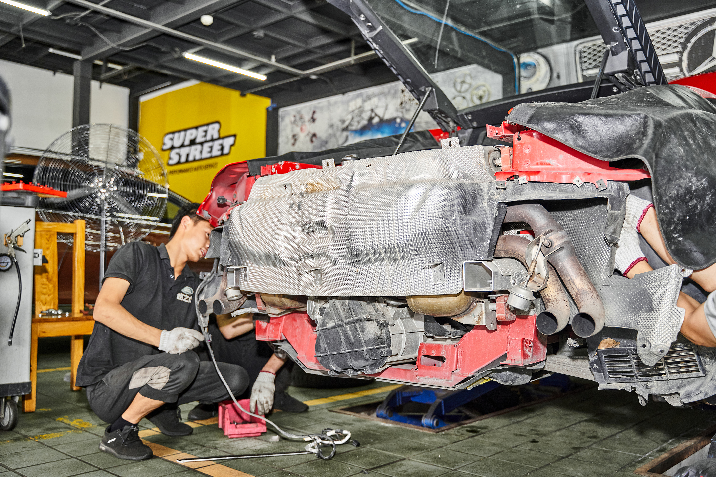 奥迪r8改装最佳效果,奥迪r8改全段排气声浪