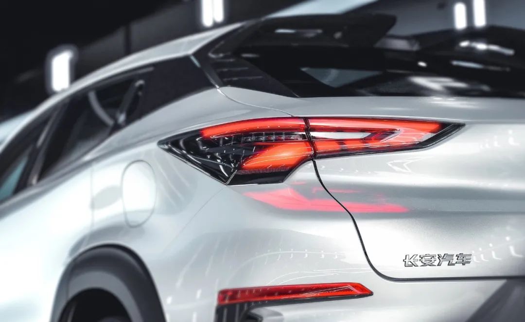 长安uni-v2.0t经典运动款,长安uni-v混动新技术