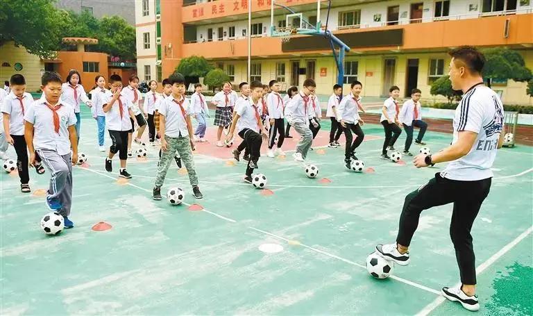 新学校开学第一天新区,开学元气满满迎接新学期