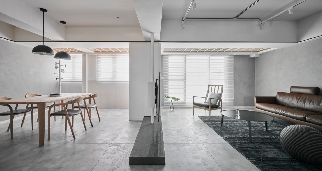 200㎡简约水泥系楼中楼，掇拾30年老宅融洽光景！原木家具