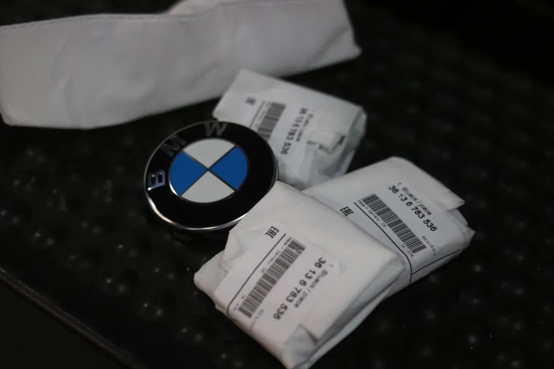 怪兽修车:翻新一辆11年破烂不堪的宝马GT,车况不忍直视