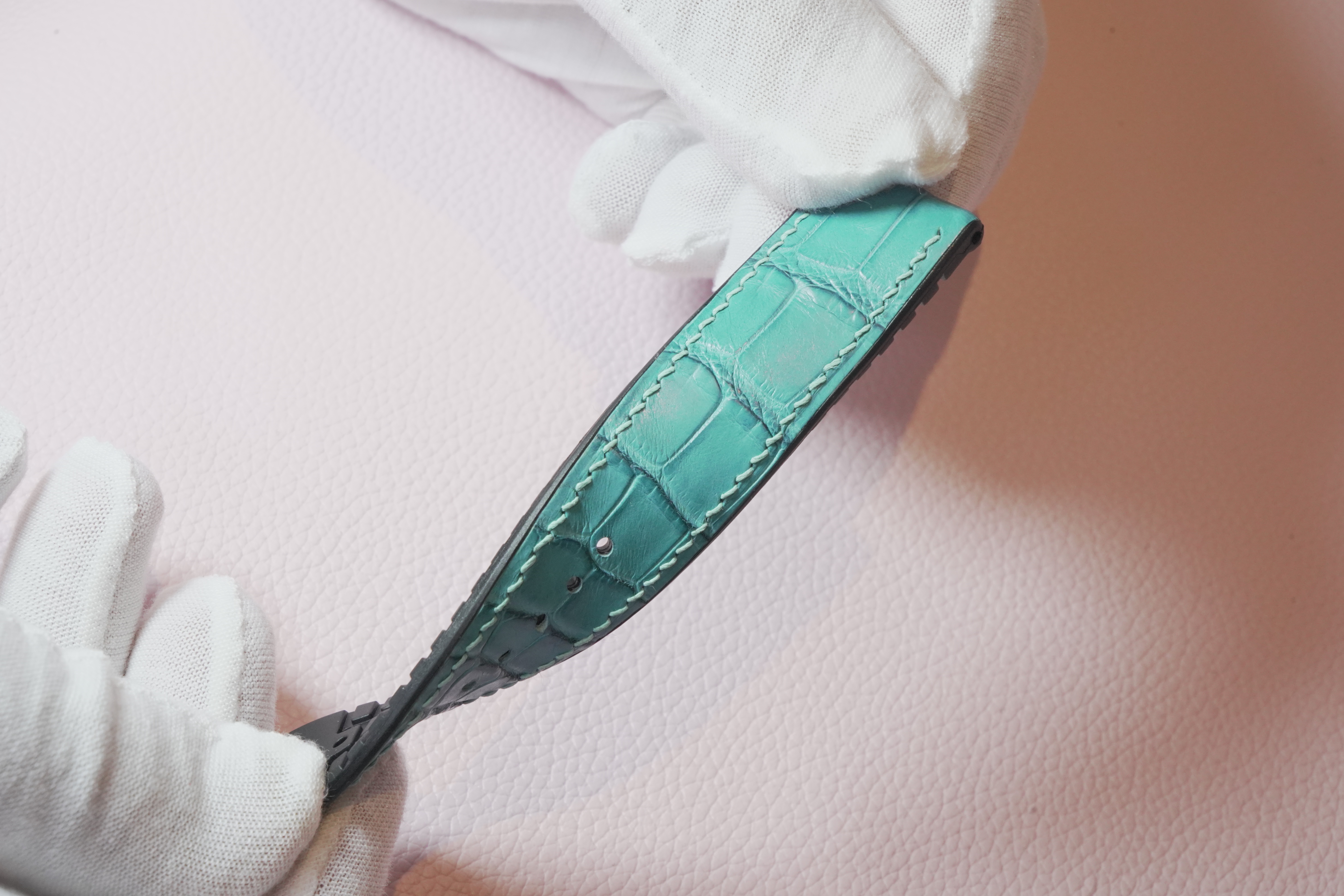 夏天戴手表用什么表带比较好,华为手表夏天戴什么表带