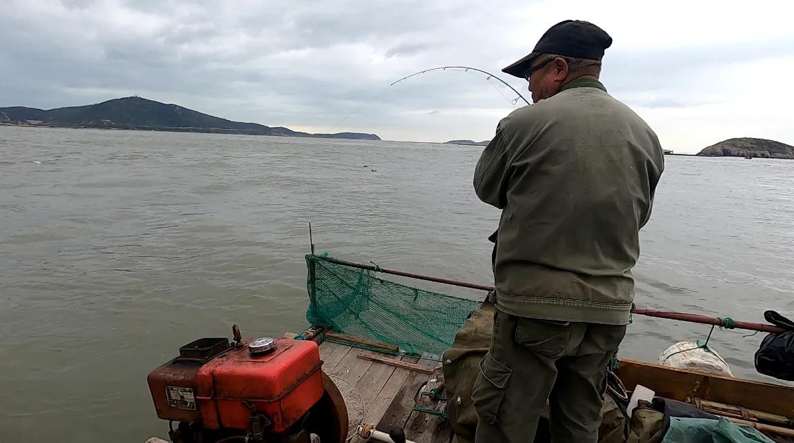 最简单的海钓入门新手教程,海钓新手学习海钓的技巧大全