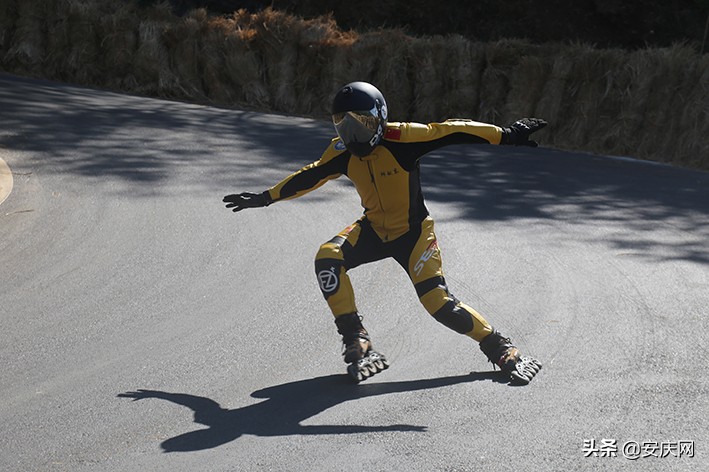 2020天柱山长板轮滑速降冠军,天柱山轮滑比赛