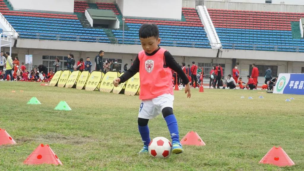 北川永昌幼儿园参加绵阳市首届幼儿足球嘉年华展示大会获佳绩