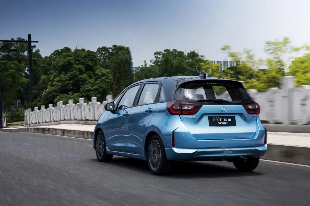 小型汽车的底盘都多高,小型车底盘