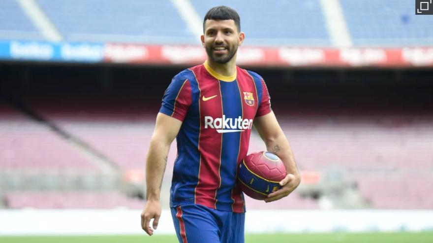 踢球者德甲本轮最佳阵容,足球球员转会最新消息