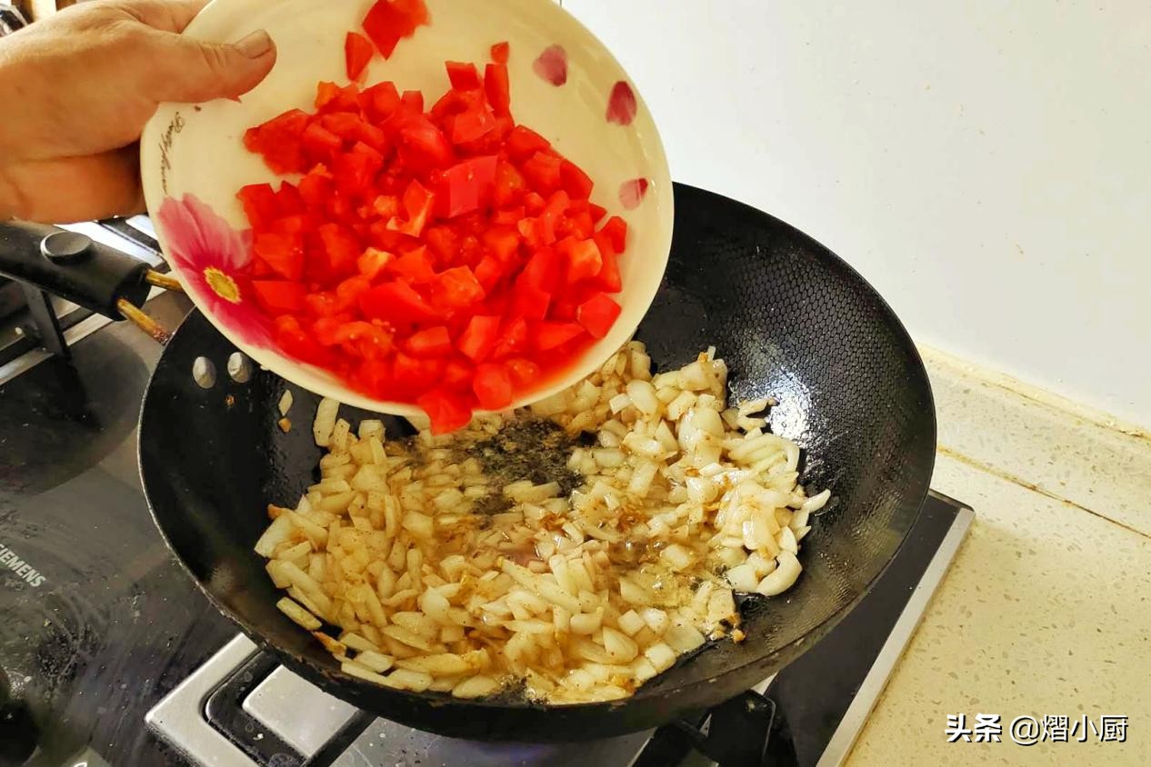 教你做好吃的炒面，方法简单，只要把握这一步，面Q弹味道鲜美