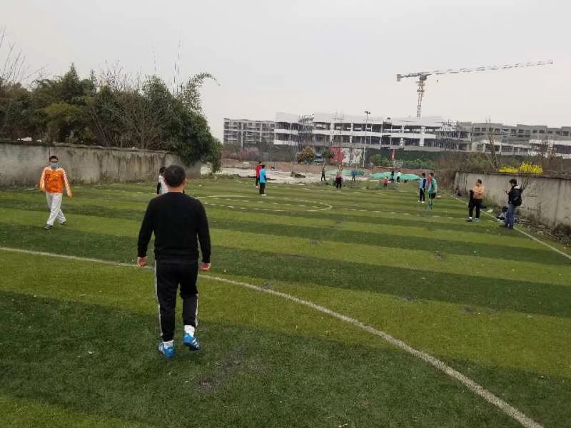 漫漫踢球路：疫情后的草根足球艰难前行，行进了派出所！