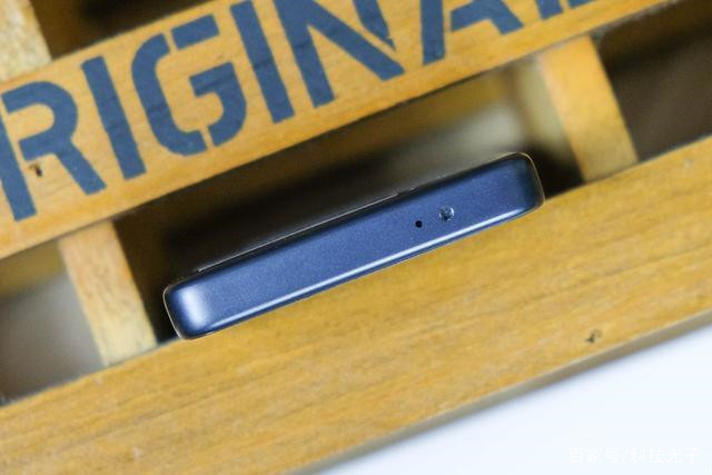 年轻人的第一台旗舰遥控器！多亲AI助手Qin2测评