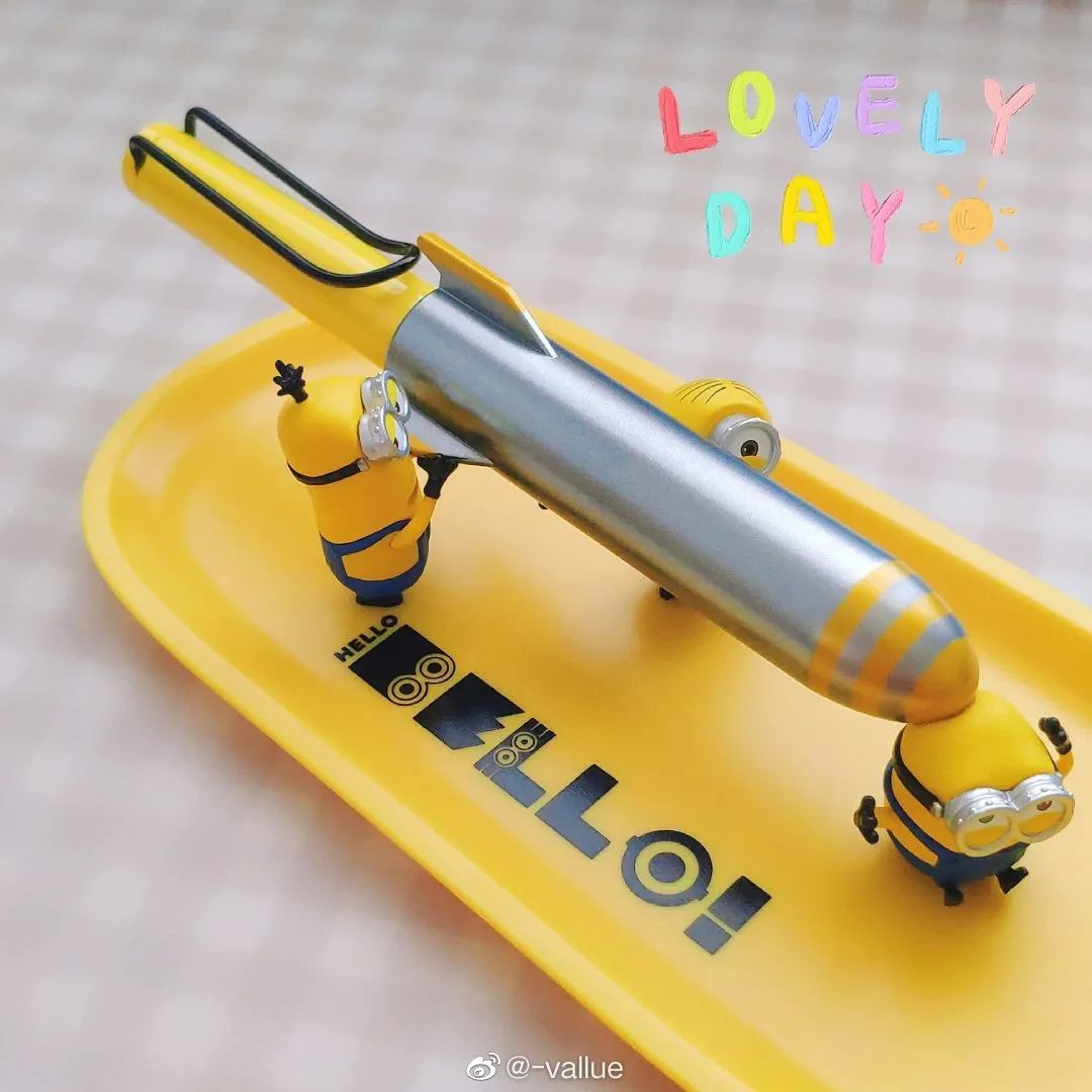 凌美环球影城联名钢笔,环球影城小黄人联名手办