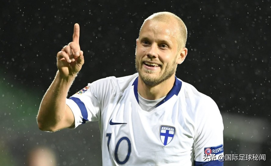 2022英冠最佳球员,英冠最佳球员奖杯