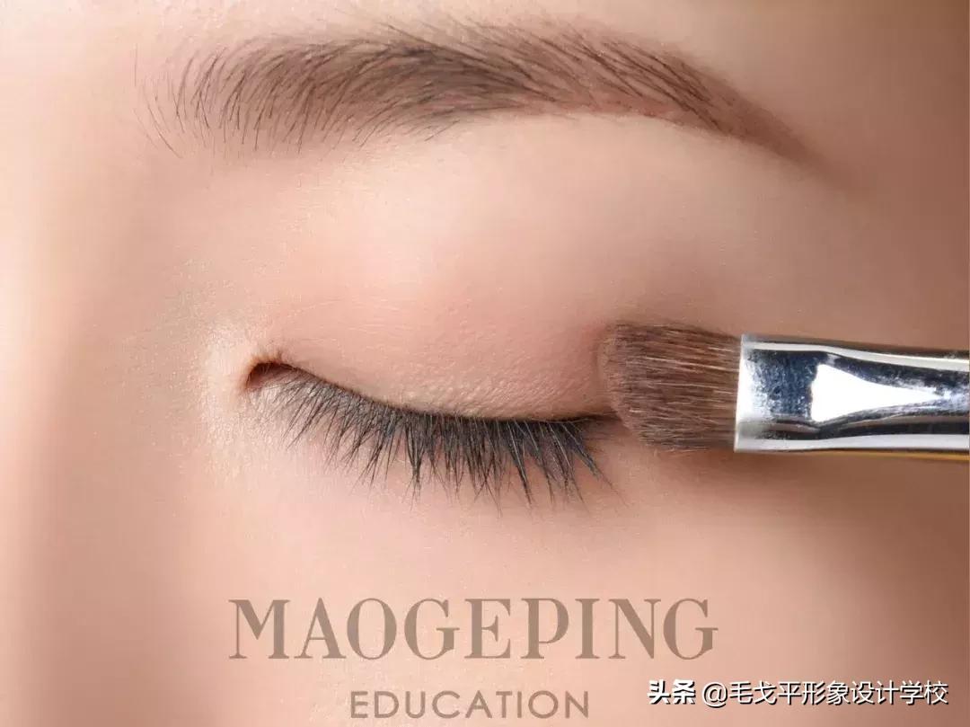 超小眼单眼皮画大眼妆教程,小眼睛眼妆怎么画显大又干净教程