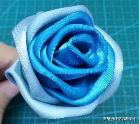 什么纸花送给老师做教师节礼物呢,教师节送给老师一束花手工礼物