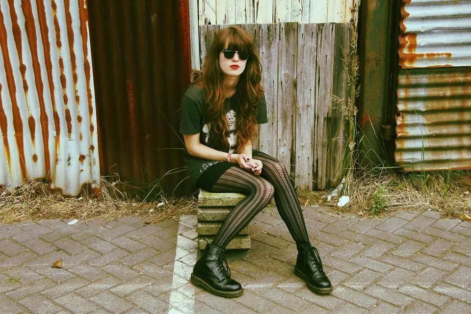 从小混混到帝国君王,从小混混到西服暴徒