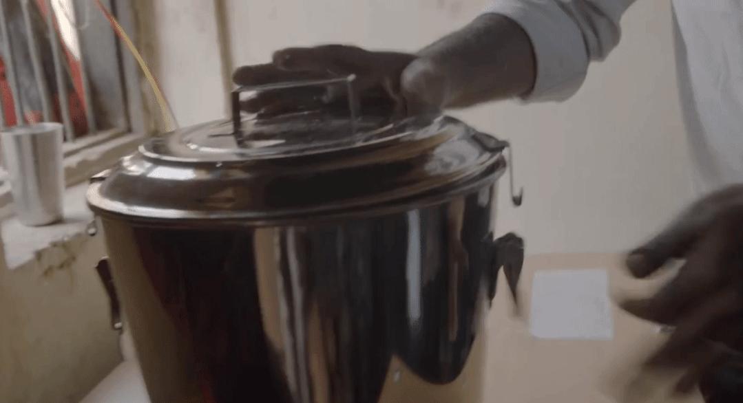 奥斯卡最佳短片记录印度女人争取卫生巾自由,卫生巾是怎么做成的