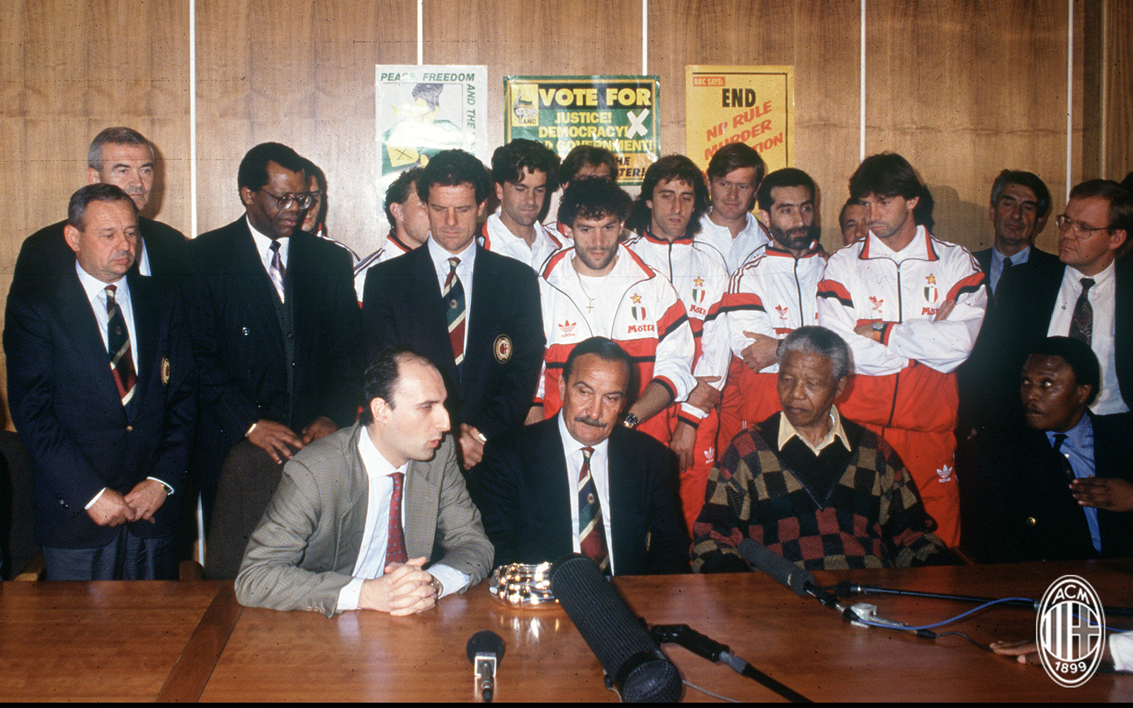 当红黑将士遇见曼德拉...