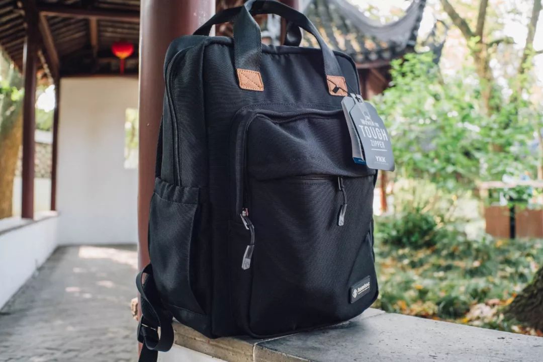 低调且实用,妹子通勤也能背——tomtocA60双肩包测评