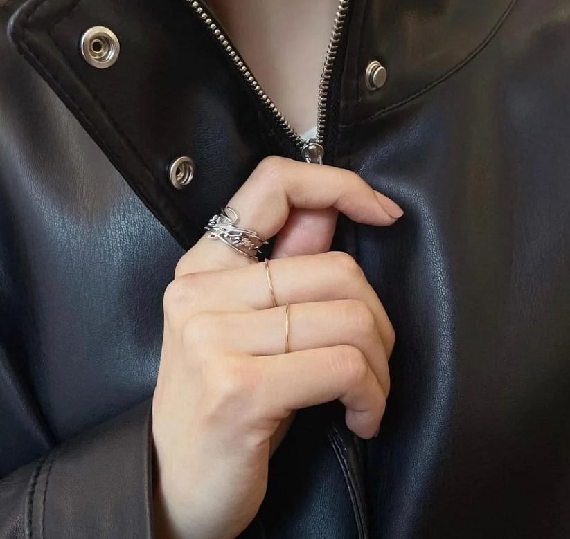 sm演唱会边伯贤和泰妍拉手,sm重新出道男艺人