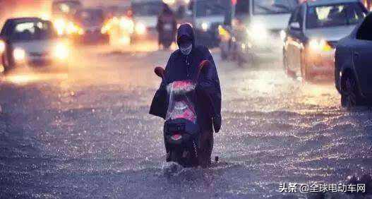 电动车遥控器进水怎样处理就好了,电动车电机进水冬天冻住了怎么办