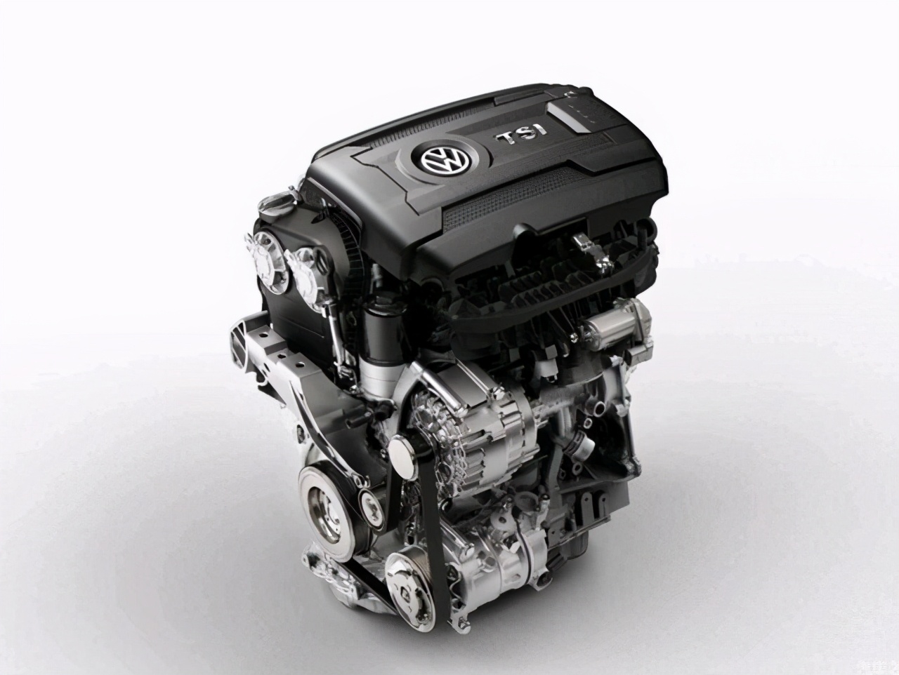 宝马渗油烧机油能解决吗,德系车普遍烧机油漏水渗机油