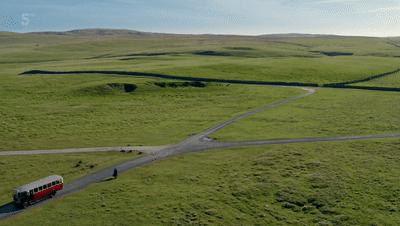 9.4，一开播就创5年收视纪录，好脏好喜欢